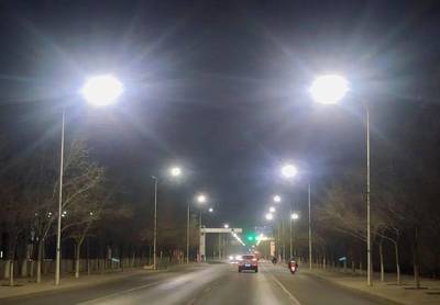 金川區(qū)路燈升級(jí)改造:亮了城市 暖了民心